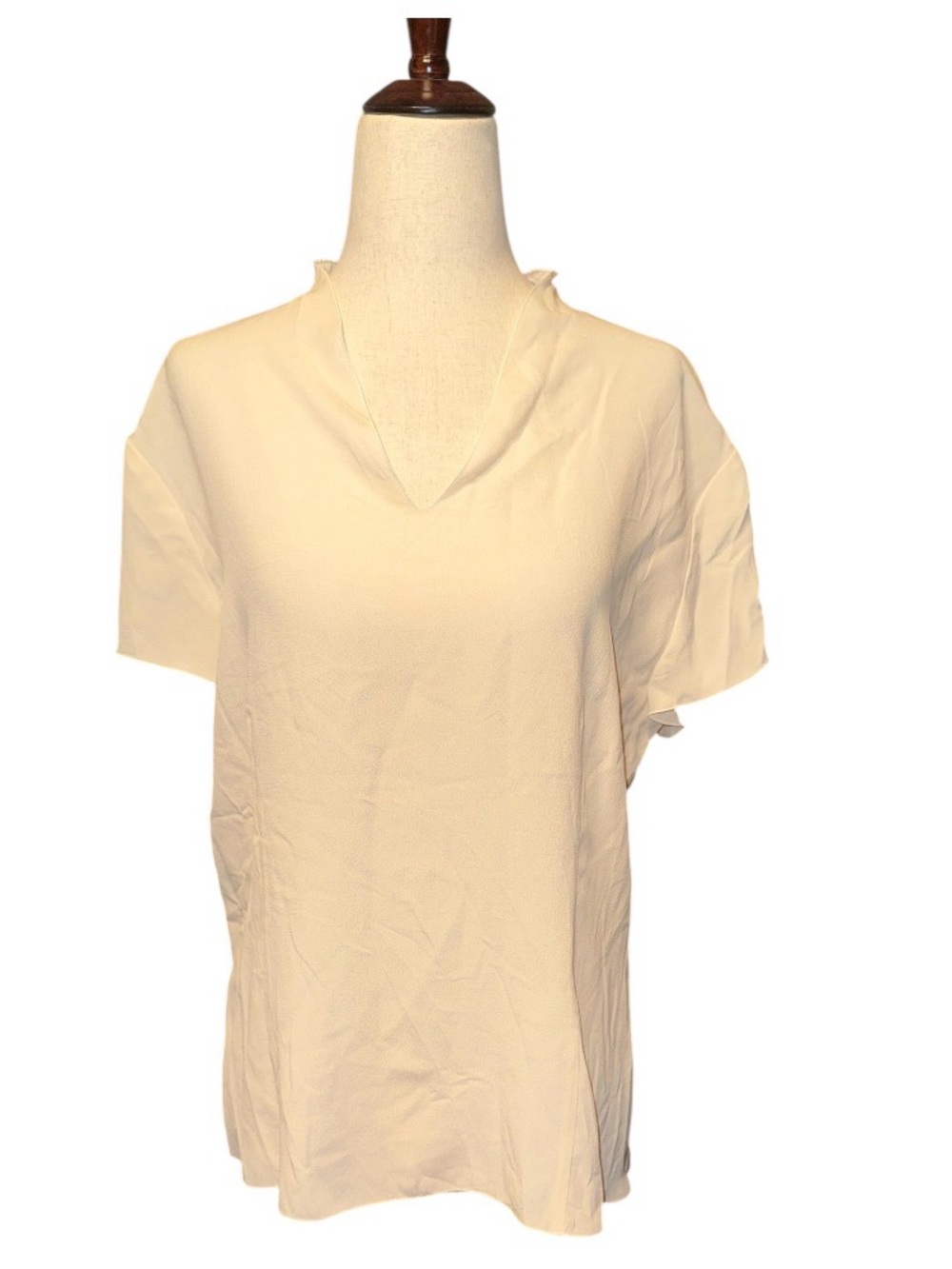 Armani Collezioni Elegant Silk Blouse in Cream